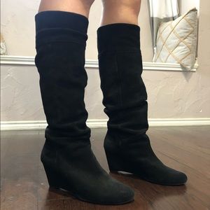 Gianni Bini black suede boots